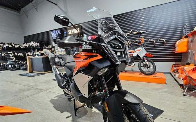2027 KTM Super Adventure 1390 S EVO