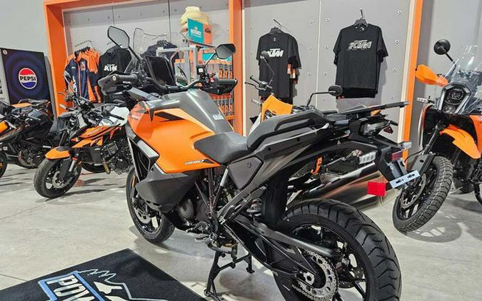 2027 KTM Super Adventure 1390 S EVO