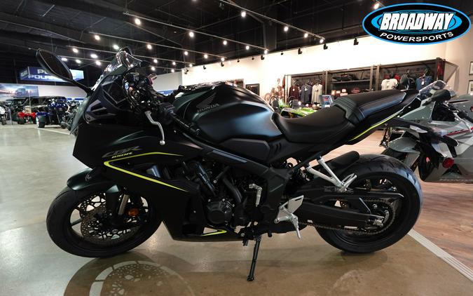 2026 Honda CBR650R E-Clutch
