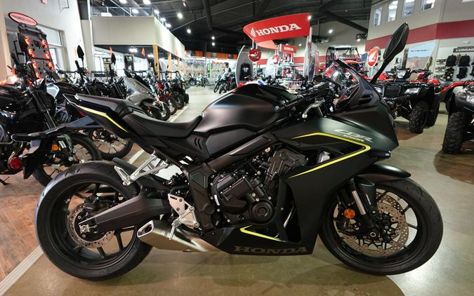 2026 Honda CBR650R E-Clutch