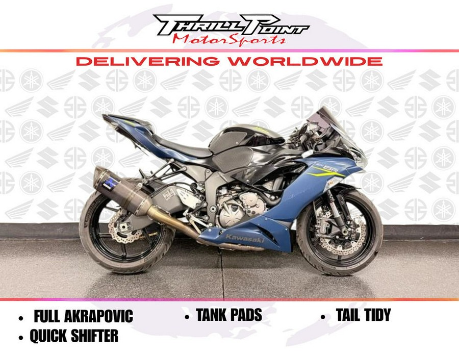 2022 Kawasaki Ninja® ZX™-6R Metallic Matte Twilight Blue/Metallic Diablo Black