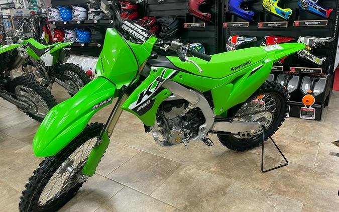 FIRST LOOK! 2024 KAWASAKI KX250, KX112, KX85 & KX65 MODELS