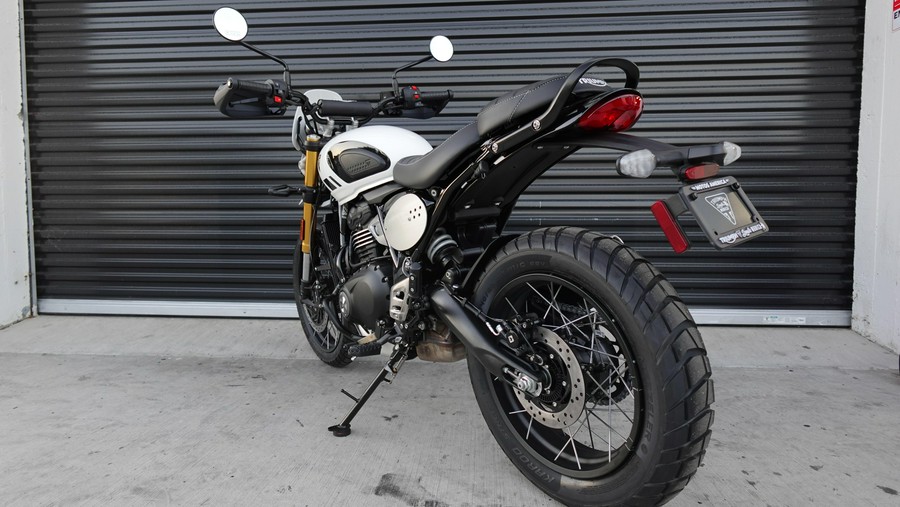 2026 Triumph Scrambler 400 XC