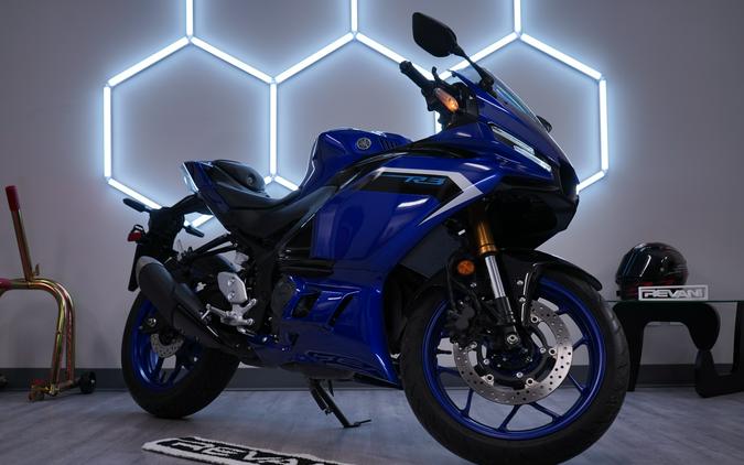 2025 Yamaha YZF-R3 ABS