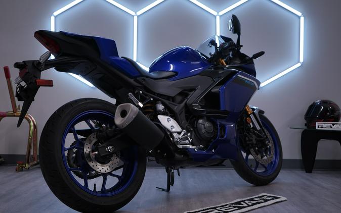 2025 Yamaha YZF-R3 ABS
