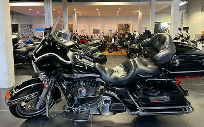 2003 Harley-Davidson FLHTC/FLHTCI Electra Glide® Classic