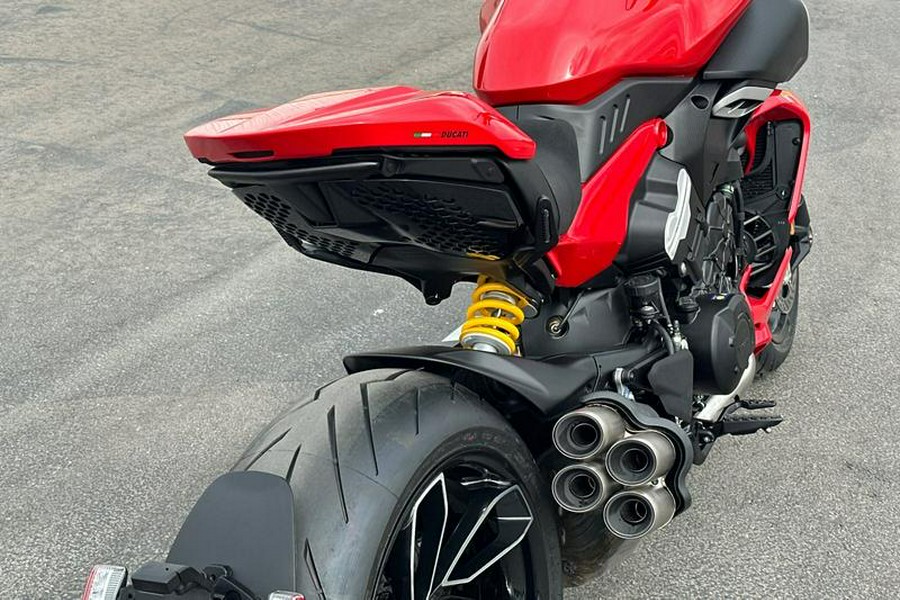 2026 Ducati Diavel V4