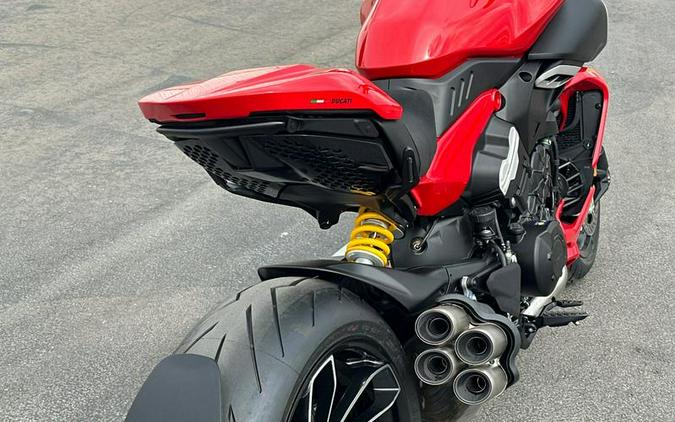 2026 Ducati Diavel V4