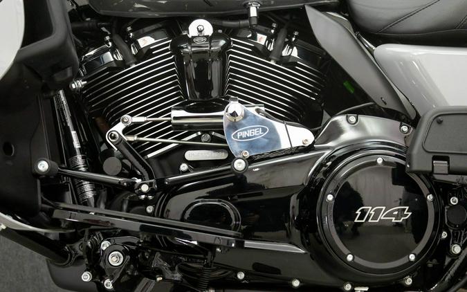 2025 HARLEY DAVIDSON FLHTCUTG TRI GLIDE ULTRA CLASSIC W/ PINGLE ELECTRIC SHIFT