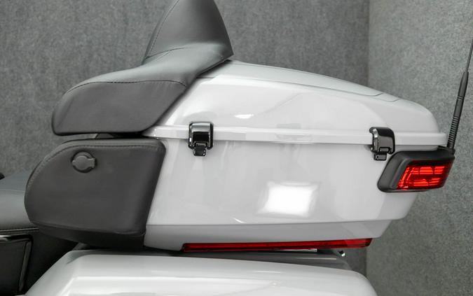 2025 HARLEY DAVIDSON FLHTCUTG TRI GLIDE ULTRA CLASSIC W/ PINGLE ELECTRIC SHIFT