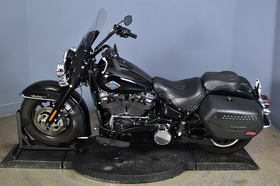 2025 Harley-Davidson Heritage Classic FLHC
