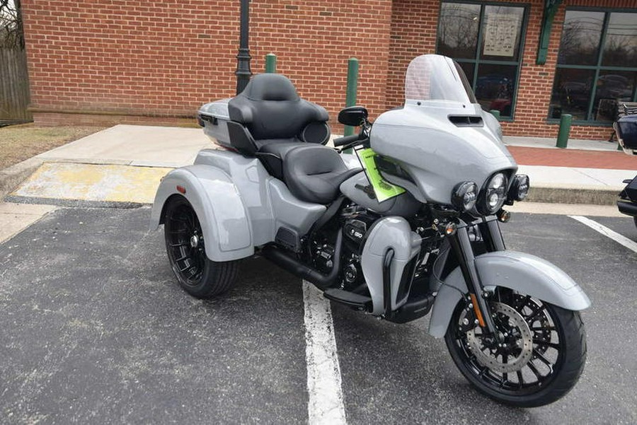 2025 Harley-Davidson® FLHTCUTG - Tri Glide® Ultra