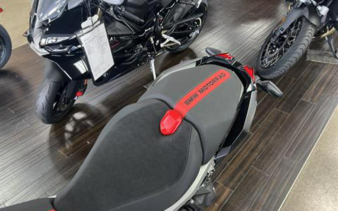 2026 BMW R 1300 R