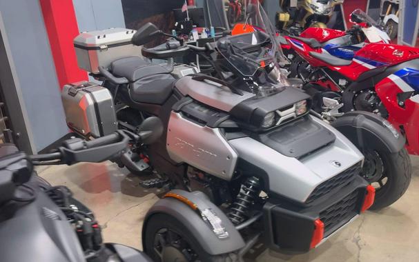 2025 Can-Am CANYON XT