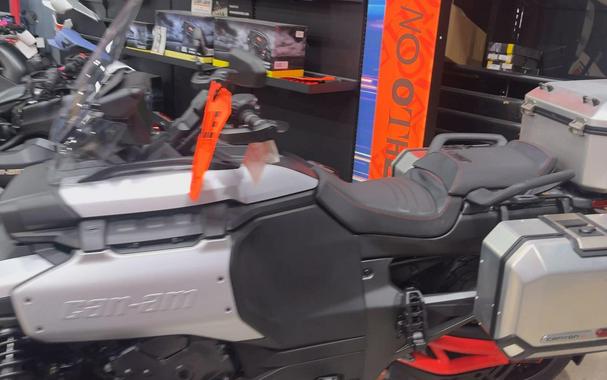 2025 Can-Am CANYON XT