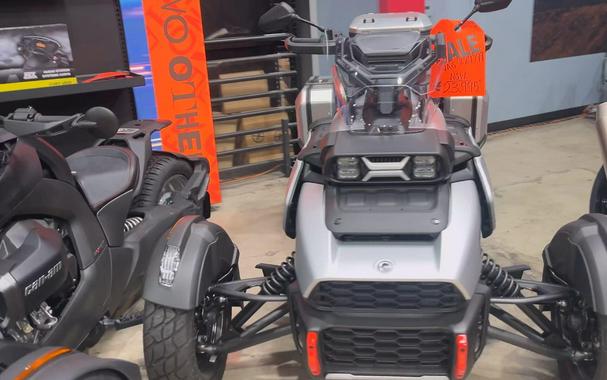 2025 Can-Am CANYON XT