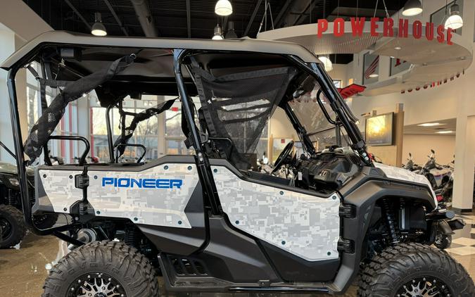 2025 Honda Pioneer 1000-5 Deluxe