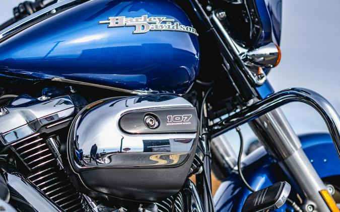 FLHXS 2017 Street Glide® Special