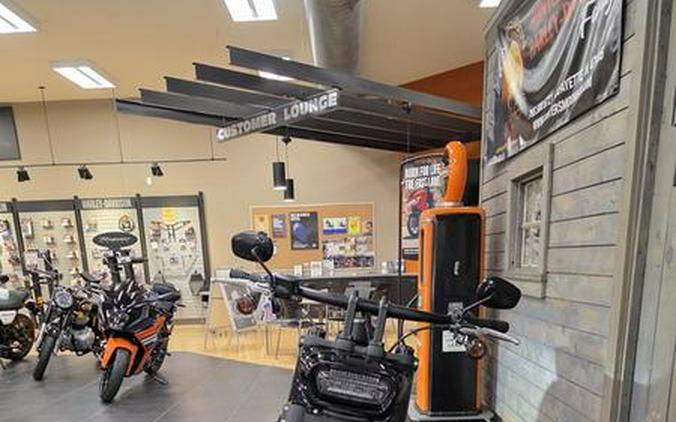 2018 Harley-Davidson® FXFBS - Softail® Fat Bob® 114