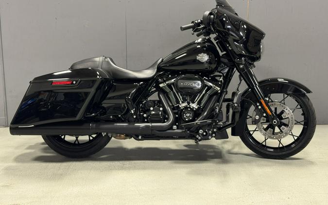 FLHXS 2023 Street Glide® Special