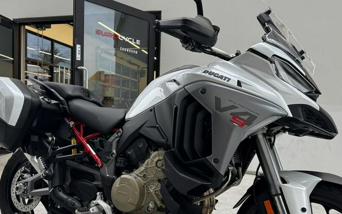 2027 Ducati Multistrada V4 S Travel & Radar Arctic White