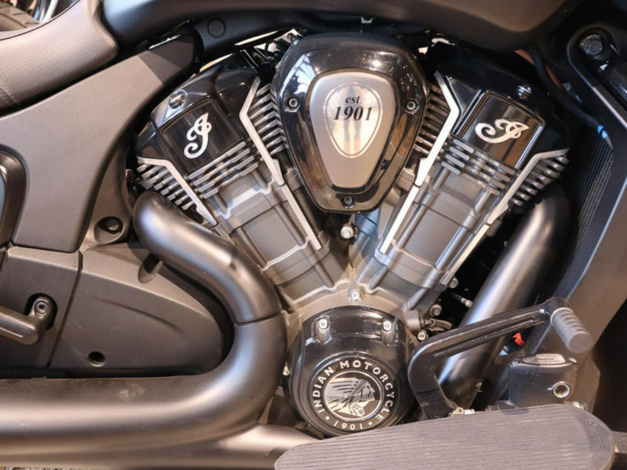 2022 Indian Motorcycle® Challenger® Dark Horse® Black Smoke
