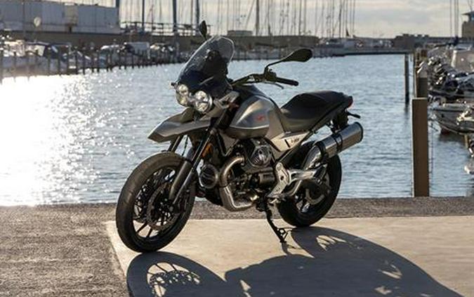 2025 Moto Guzzi V85 Strada