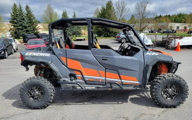 2020 Polaris® GENERAL® XP 4 1000 Deluxe