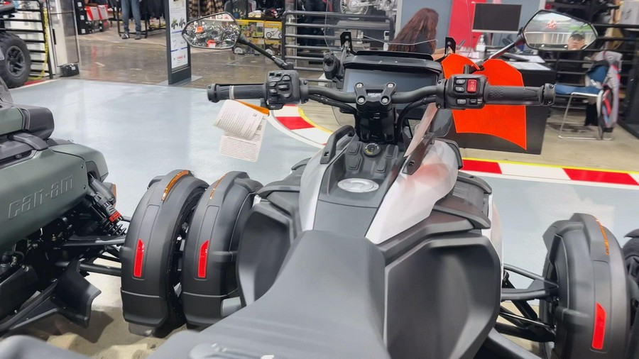 2025 Can-Am CANYON STANDARD