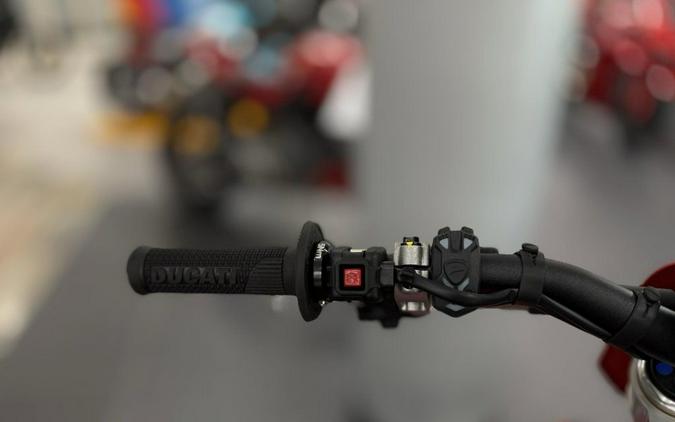 2026 Ducati Desmo450 MX