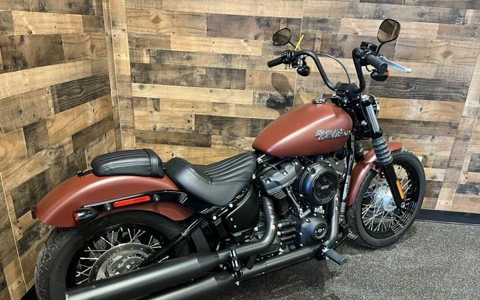 2018 Harley-Davidson® Street Bob® Red Iron Denim FXBB