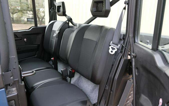 2026 CAN-AM DEFENDER MAX XT CAB HD11 WITH 1025 INCH TOUCHSCREEN