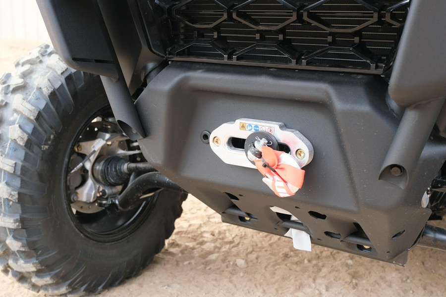 2026 CAN-AM DEFENDER MAX XT CAB HD11 WITH 1025 INCH TOUCHSCREEN