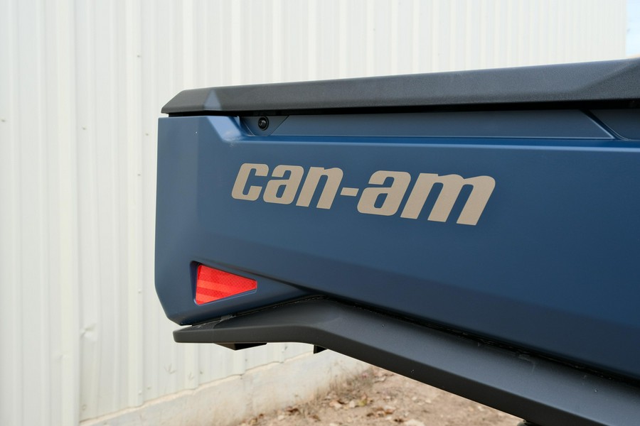 2026 CAN-AM DEFENDER MAX XT CAB HD11 WITH 1025 INCH TOUCHSCREEN