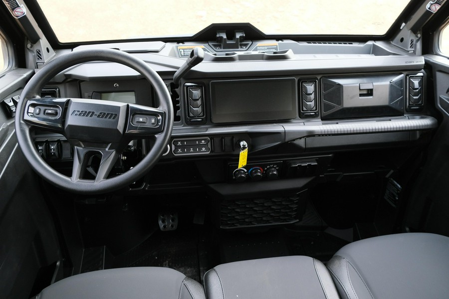 2026 CAN-AM DEFENDER MAX XT CAB HD11 WITH 1025 INCH TOUCHSCREEN