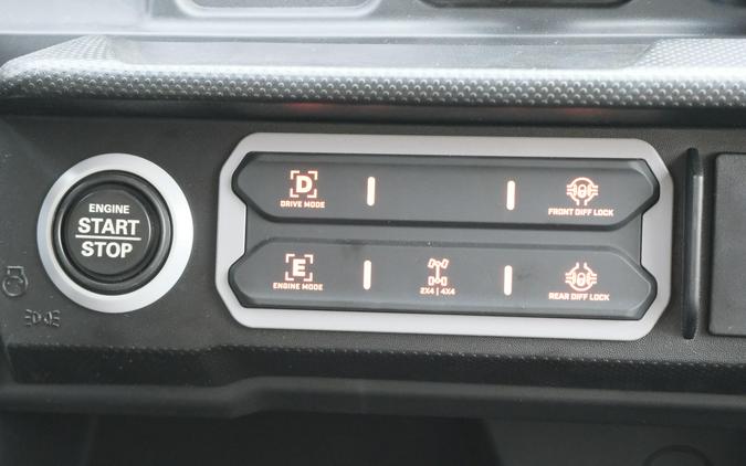 2026 CAN-AM DEFENDER MAX XT CAB HD11 WITH 1025 INCH TOUCHSCREEN