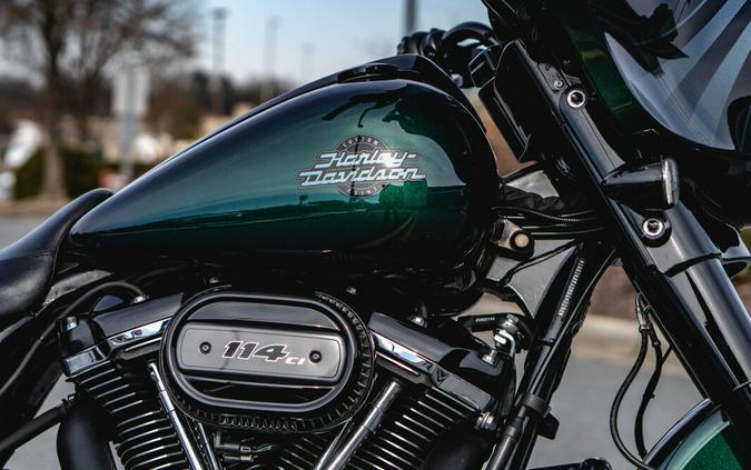 FLHXS 2021 Street Glide® Special