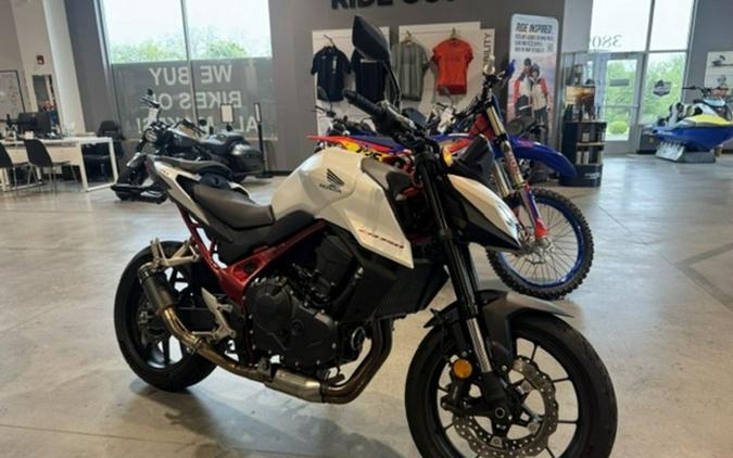 2025 Honda CB750 Hornet Base