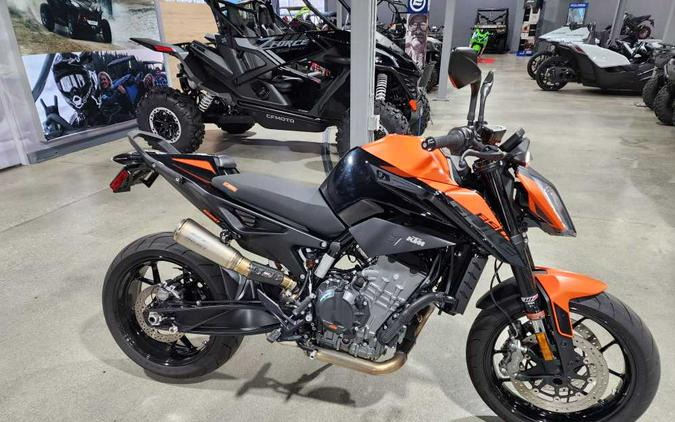 2021 KTM 890 Duke First Look Preview