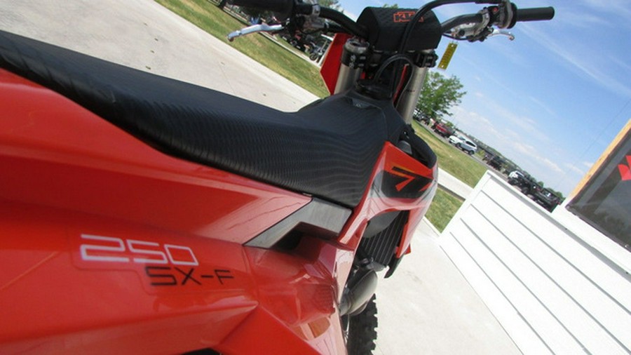 2025 KTM 250 SX-F Factory Edition 250 F