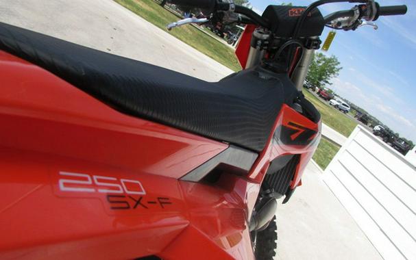 2025 KTM 250 SX-F Factory Edition 250 F