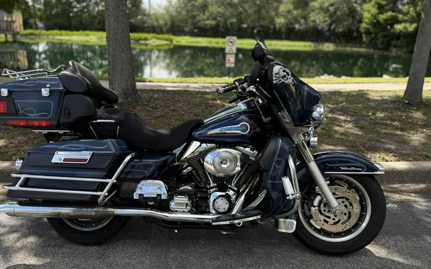 Harley-Davidson Ultra Classic Electra Glide Shrine Edition