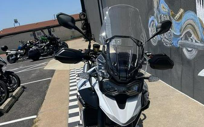 2024 Triumph Tiger 900 GT Snowdonia White / Sapphire Black