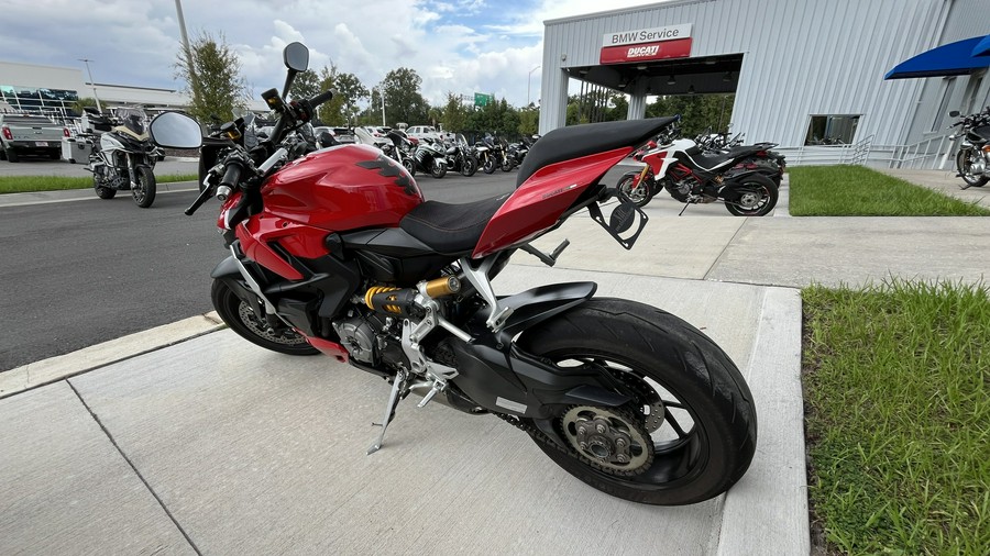 2023 Ducati Streetfighter V2 With full akrapovic exhaust