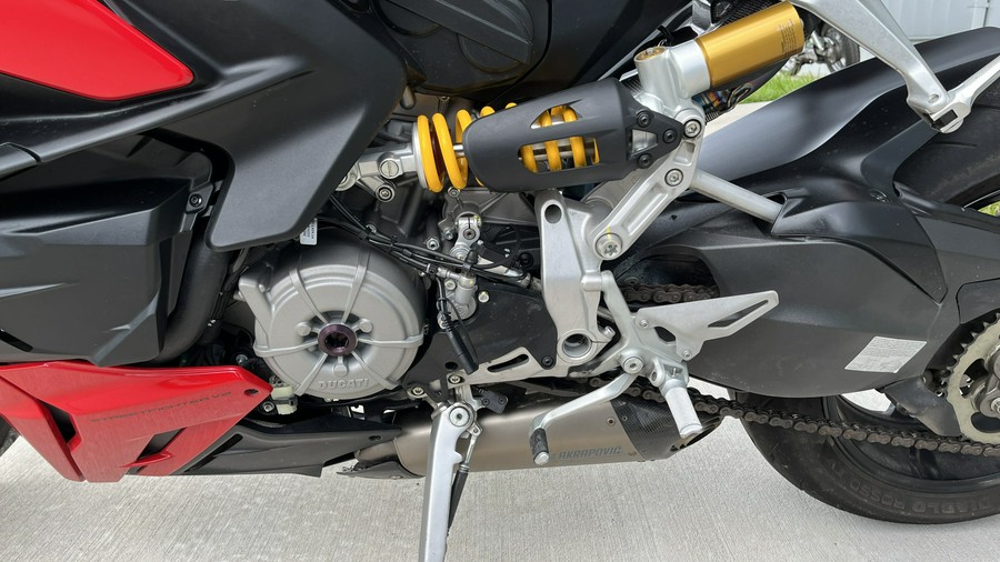 2023 Ducati Streetfighter V2 With full akrapovic exhaust