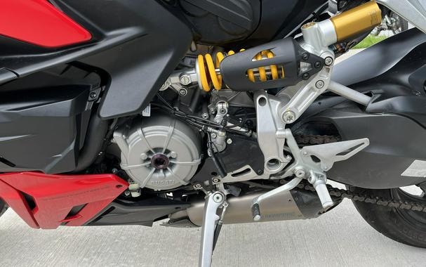 2023 Ducati Streetfighter V2 With full akrapovic exhaust