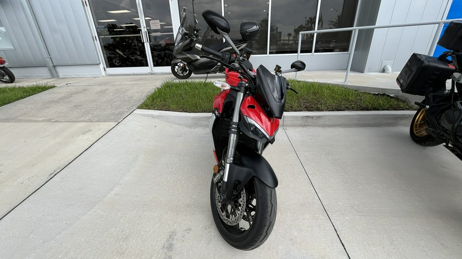 2023 Ducati Streetfighter V2 With full akrapovic exhaust