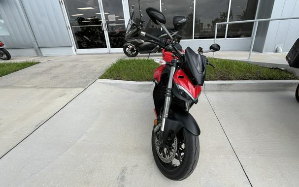 2023 Ducati Streetfighter V2 With full akrapovic exhaust