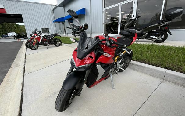 2023 Ducati Streetfighter V2 With full akrapovic exhaust