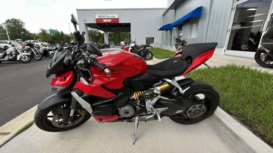 2023 Ducati Streetfighter V2 With full akrapovic exhaust